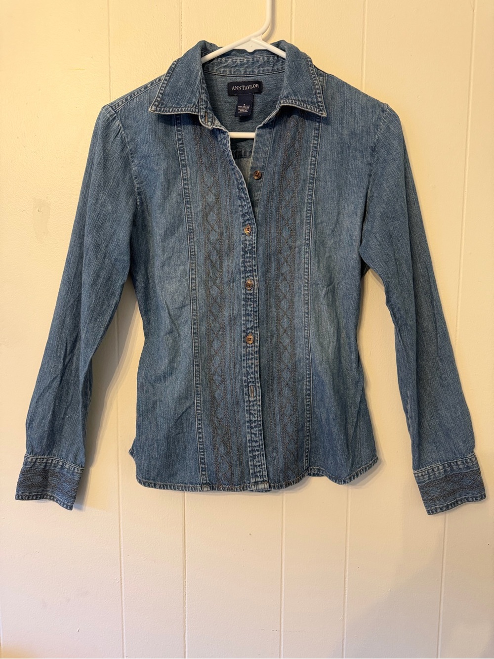 Ann Taylor Womens Light Blue Denim Button-Down Shirt Denim Jacket Shacket Size 4